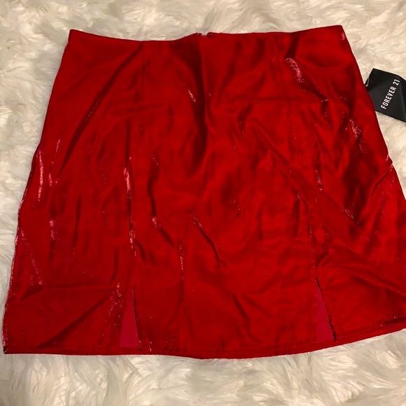 Red Skirt with small slits ❤️ - Picture 3 of 5
